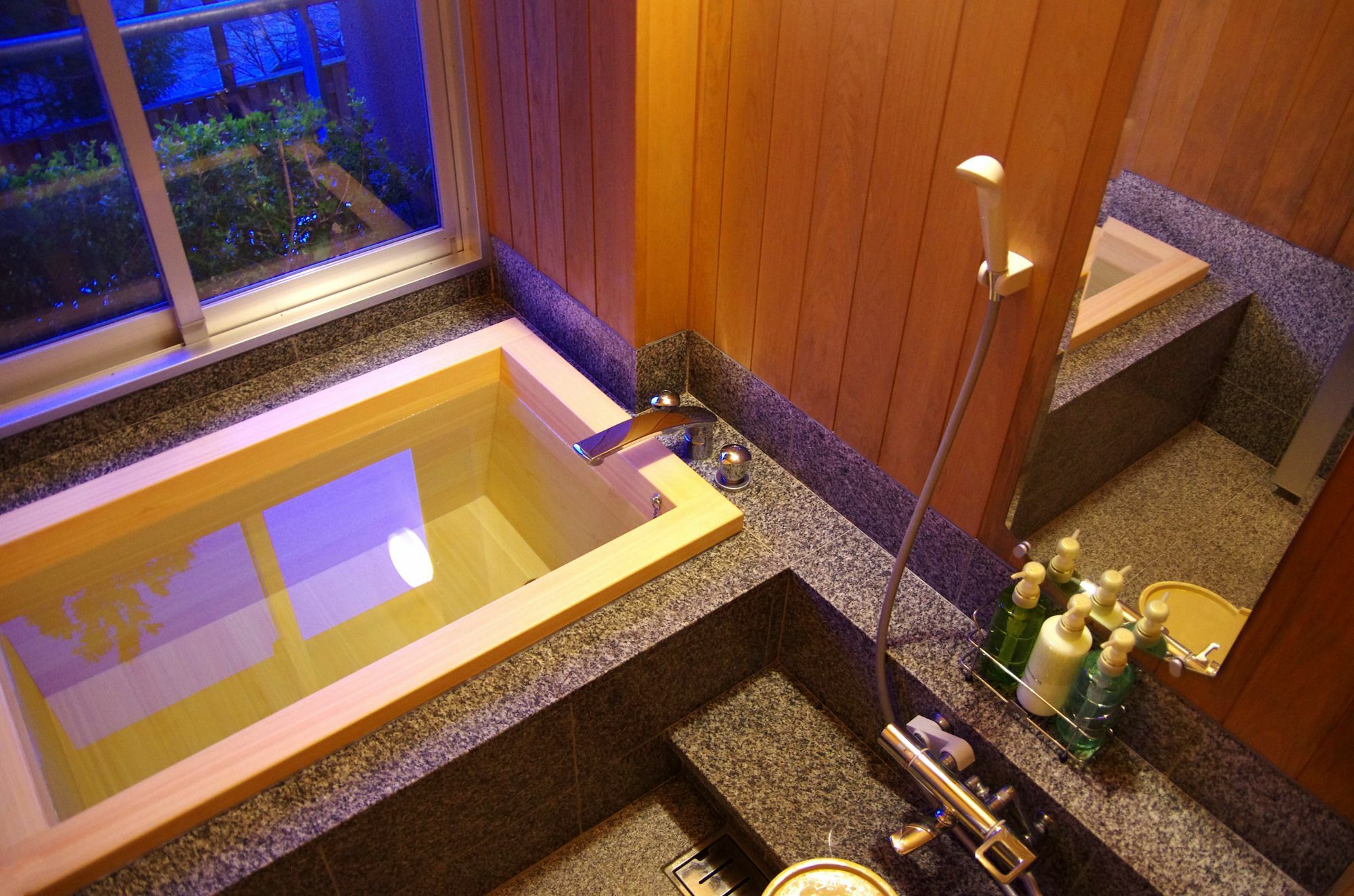 Gero Onsen Yukyunohana Exteriér fotografie
